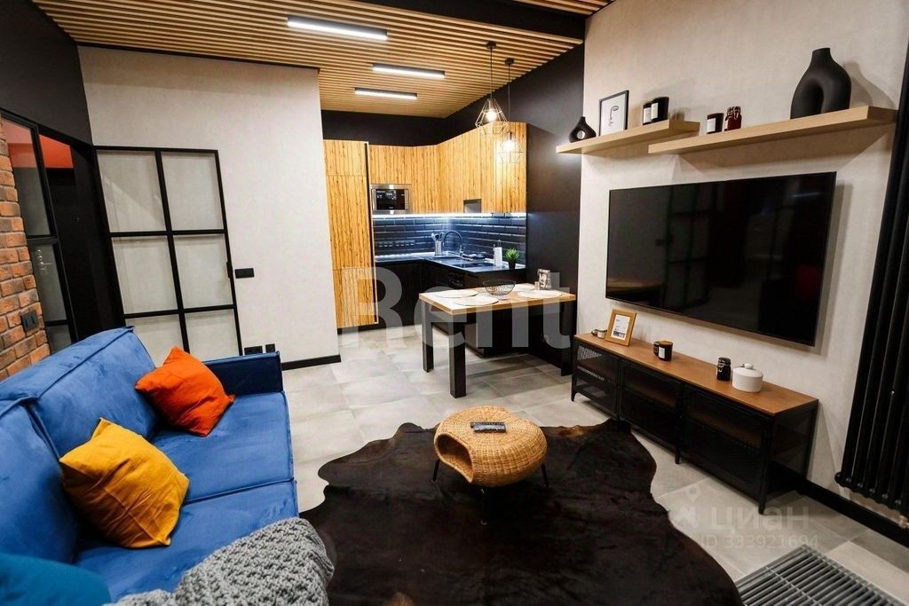 m. ZIL: Apartment, 2-rooms
