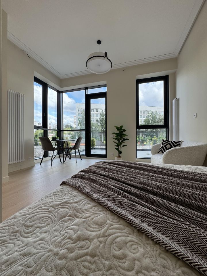 m. Universitet druzhby narodov: Apartment, studio