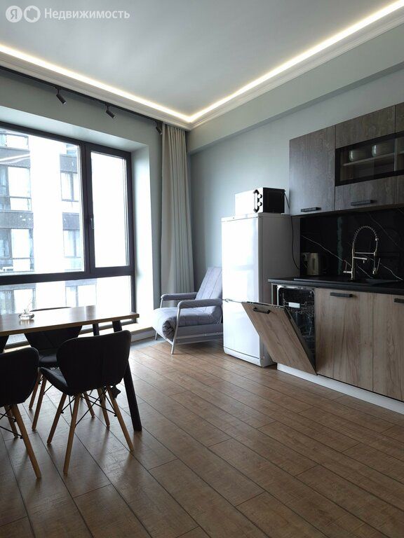 m. Narodnoe Opolchenie: Apartment, 2-rooms