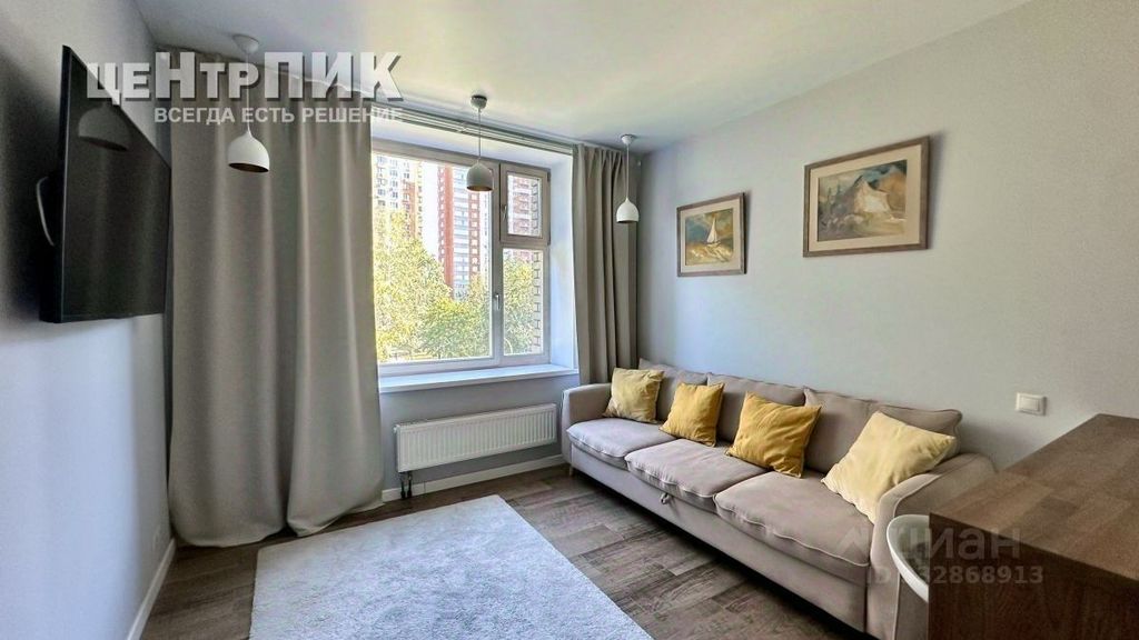 m. Narodnoe Opolchenie: Apartment, 1-rooms