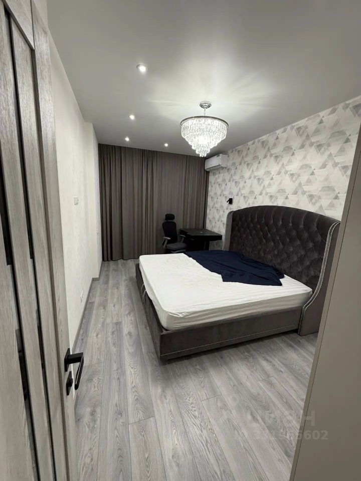 m. Novoperedelkino: Apartment, 2-rooms