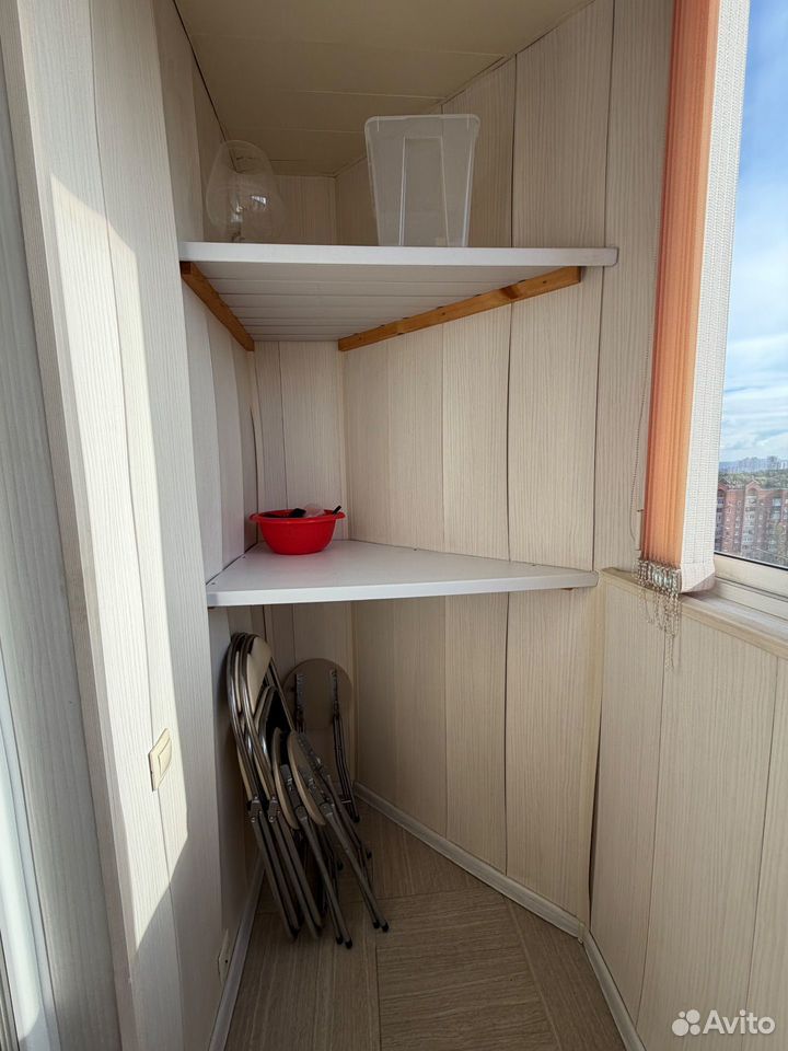 m. Pavshino: Apartment, studio