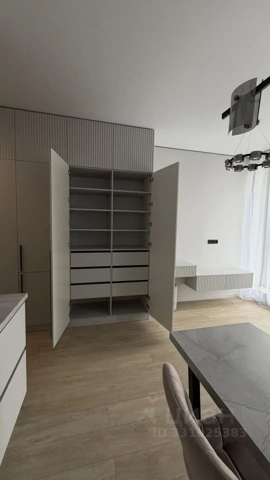 m. Kalitniki: Apartment, studio