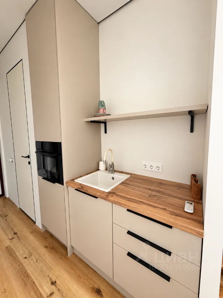 m. Shelepikha: Apartment, studio