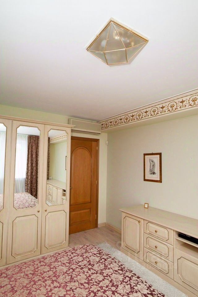 m. Barrikadnaya: Apartment, 2-rooms