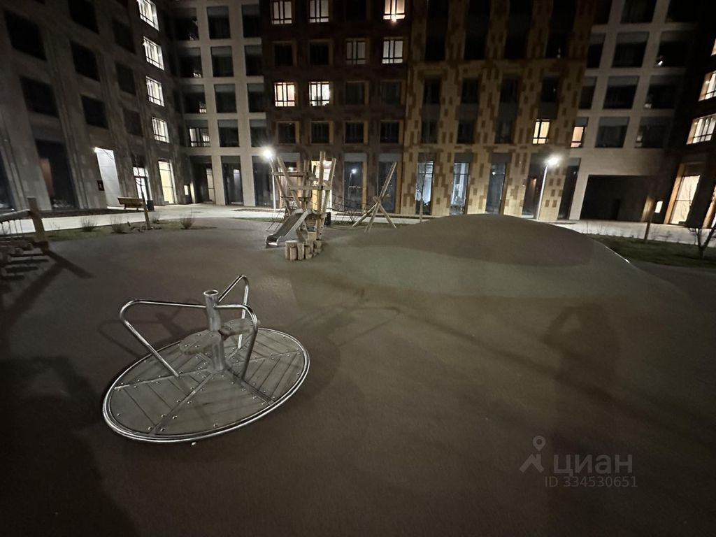 m. Skolkovo: Apartment, 3-rooms