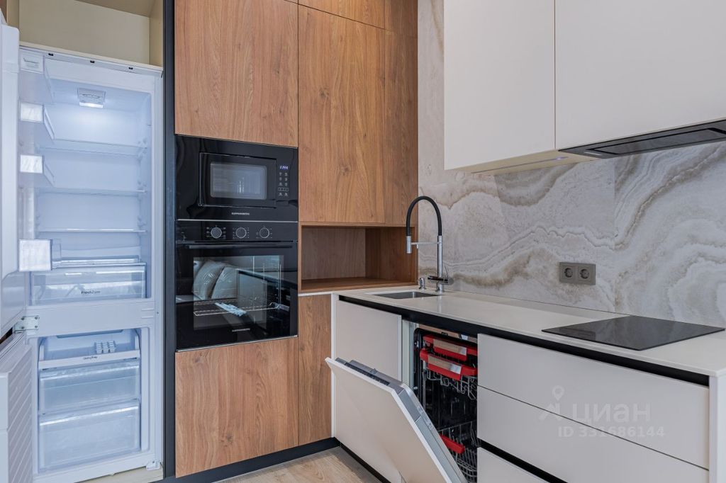 m. Aminyevskaya: Apartment, 2-rooms
