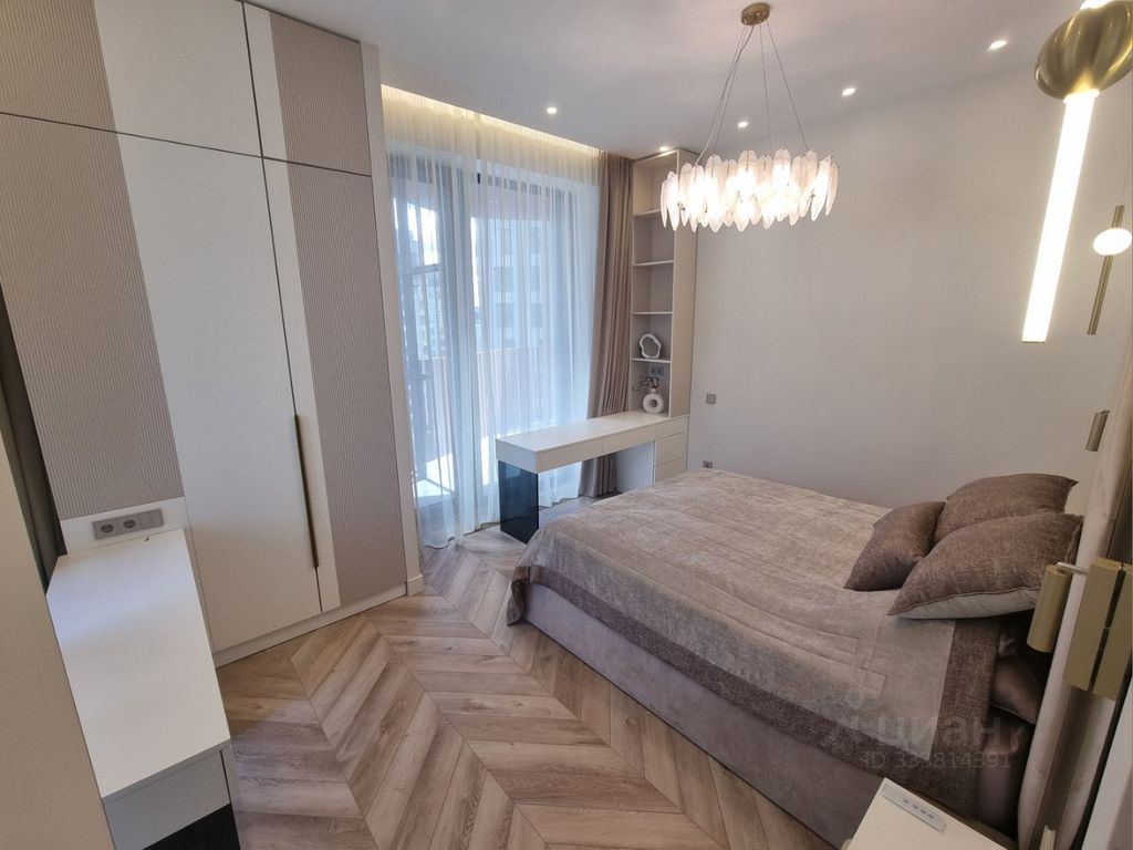 m. Avtozavodskaya: Apartment, 3-rooms