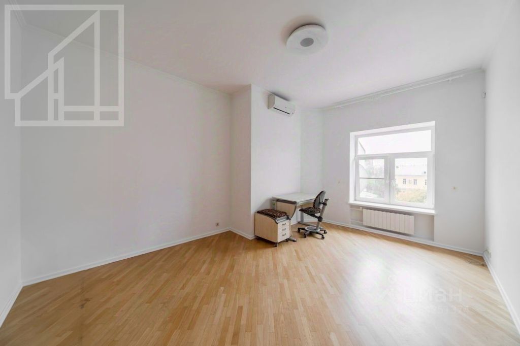 m. Park kultury: Apartment, 4-rooms