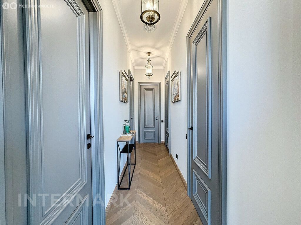 m. Mendeleevskaya: Apartment, 4-rooms