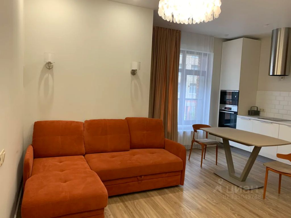 m. ZIL: Apartment, 2-rooms