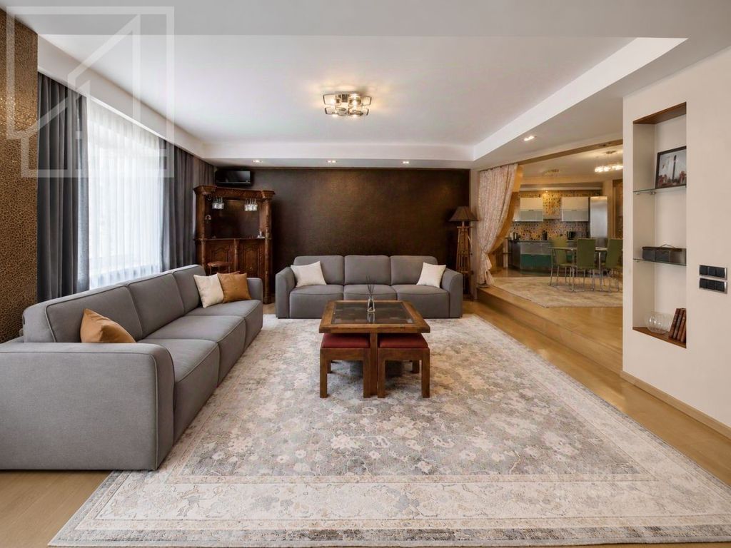 m. Belokamennaya: Apartment, 3-rooms