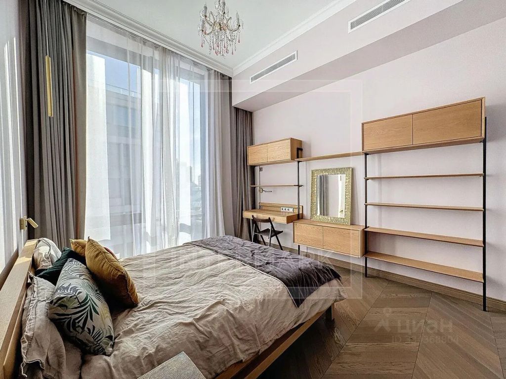 m. Mendeleevskaya: Apartment, 4-rooms