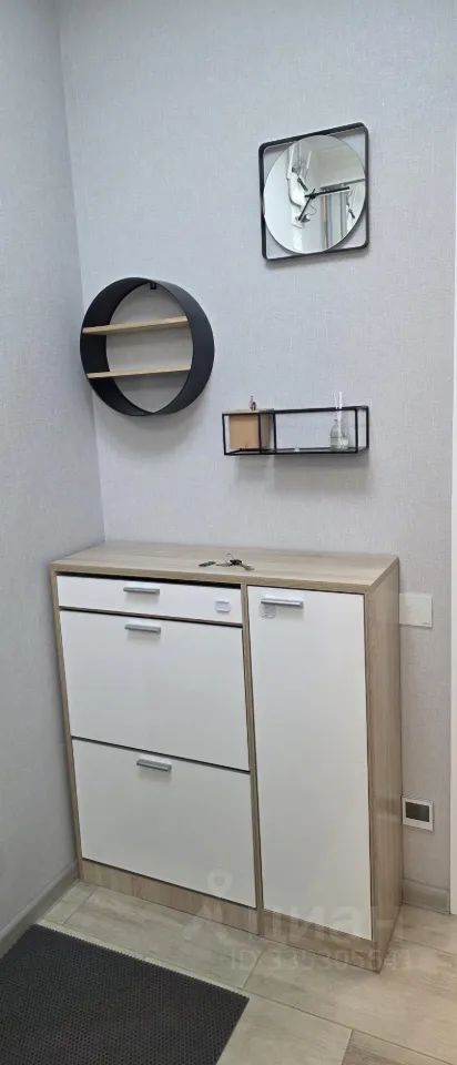 m. Lukhmanovskaya: Apartment, 1-rooms