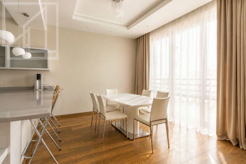 m. Chkalovskaya: Apartment, 3-rooms
