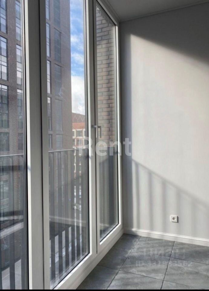 m. ZIL: Apartment, 2-rooms