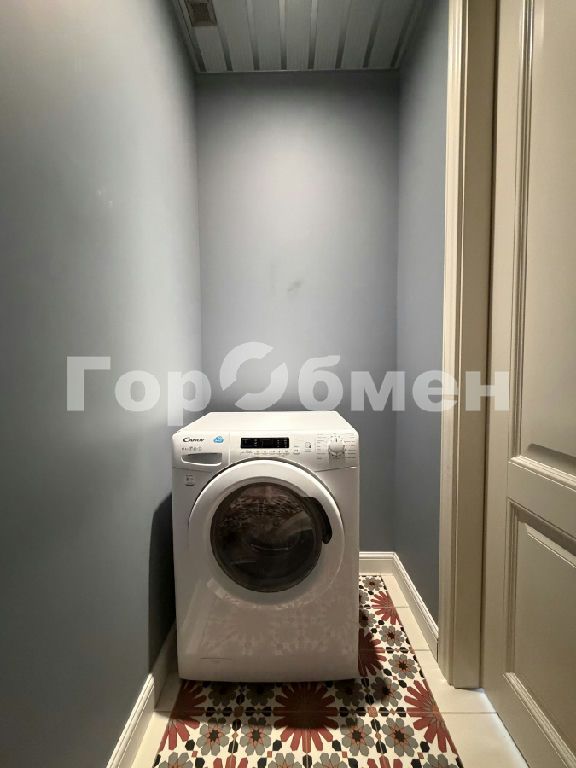 m. Annino: Apartment, 3-rooms