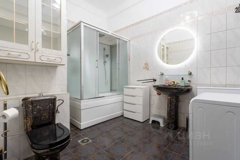 m. Barrikadnaya: Apartment, 2-rooms