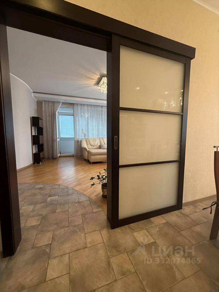 m. Zorge: Apartment, 3-rooms