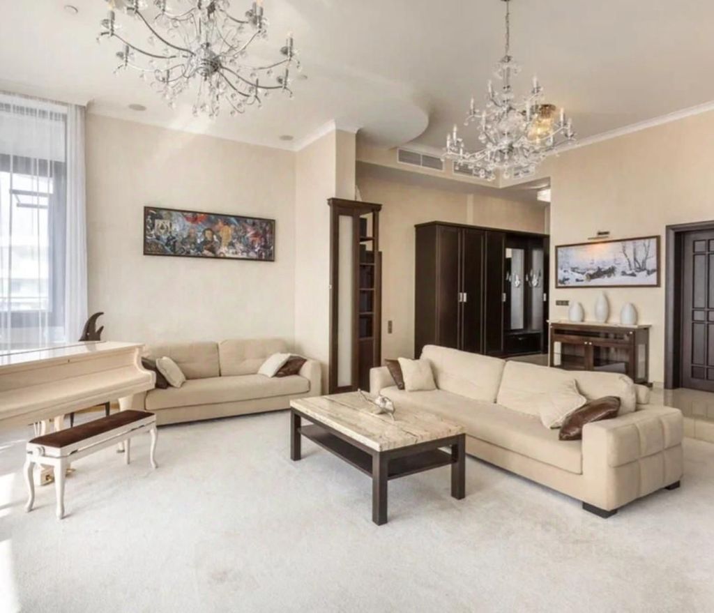 m. Minskaya: Apartment, 6-rooms