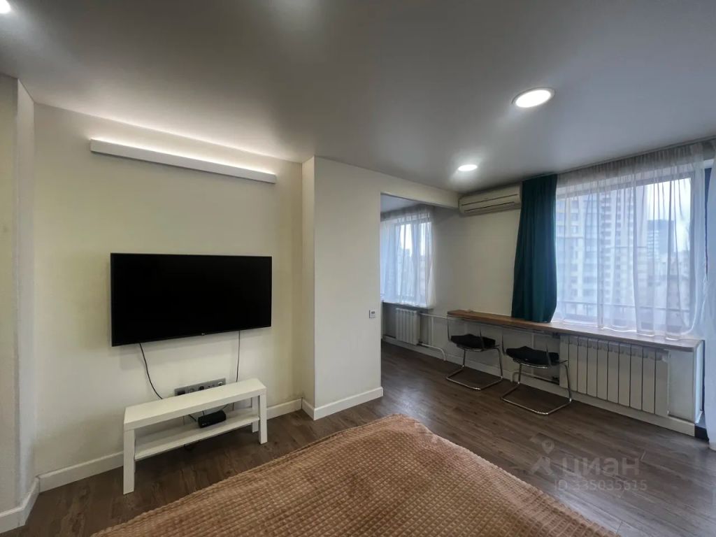 m. Oktyabrskaya: Apartment, 1-rooms