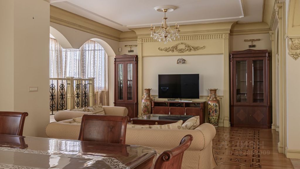 m. Chkalovskaya: Apartment, 3-rooms