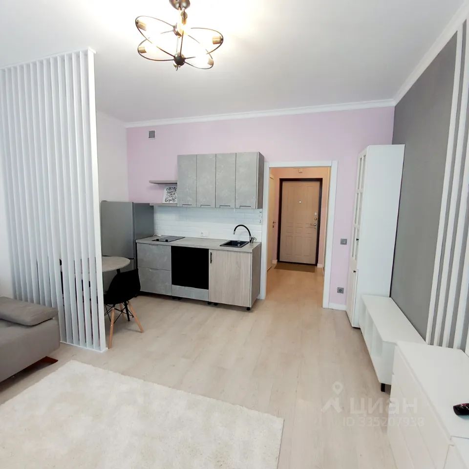 m. Strogino: Apartment, studio