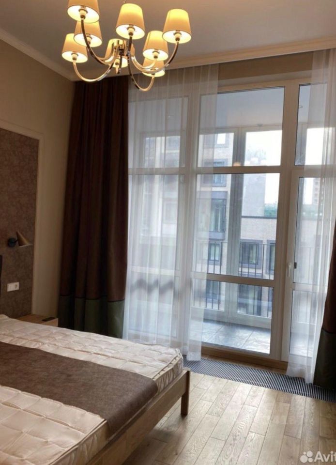 m. ZIL: Apartment, 2-rooms