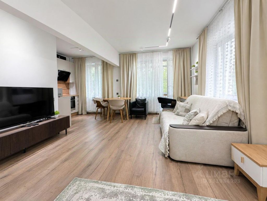 m. Krasnopresnenskaya: Apartment, studio
