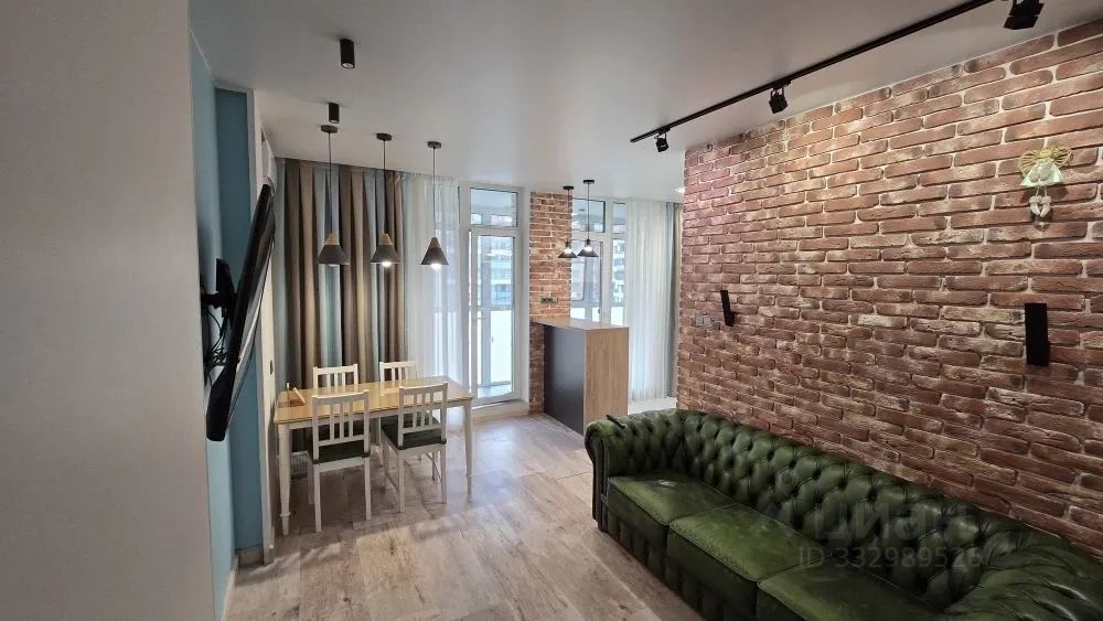 m. Pyatnitskoe shosse: Apartment, 3-rooms