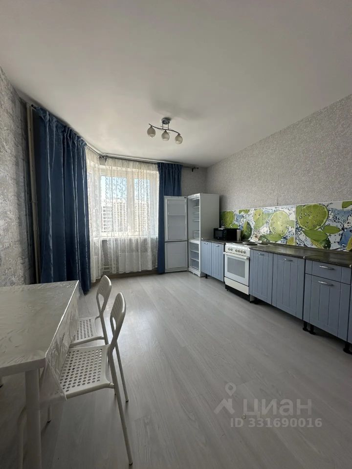 m. Bulvar Dmitriya Donskogo: Apartment, 2-rooms