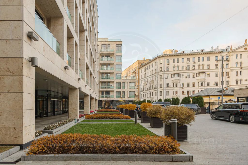 m. Smolenskaya: Apartment, 4-rooms