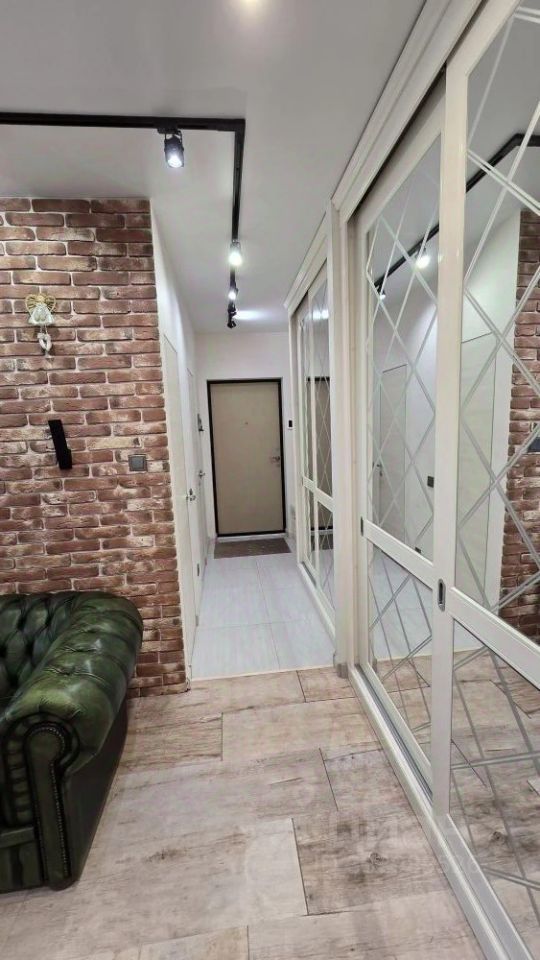 m. Pyatnitskoe shosse: Apartment, 3-rooms