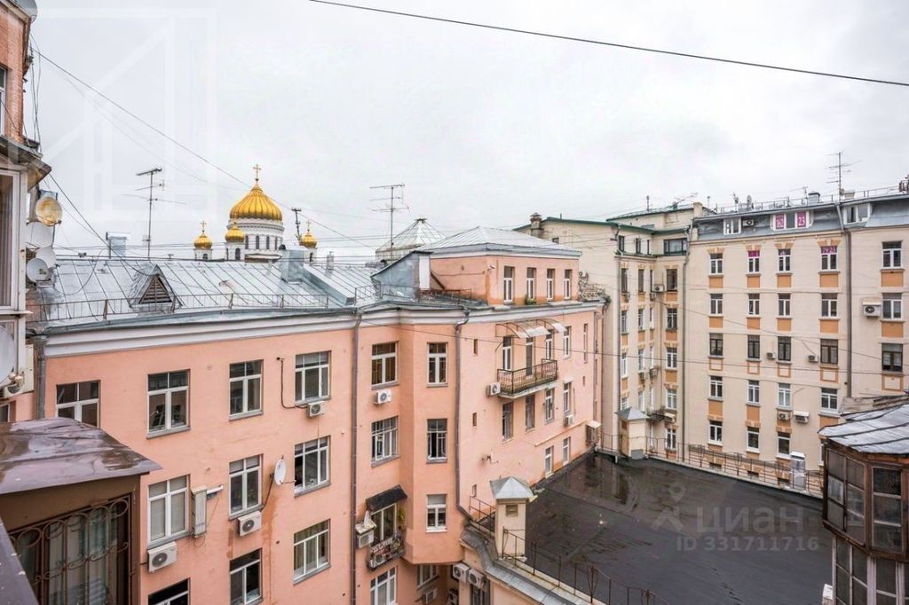 m. Kropotkinskaya: Apartment, 4-rooms