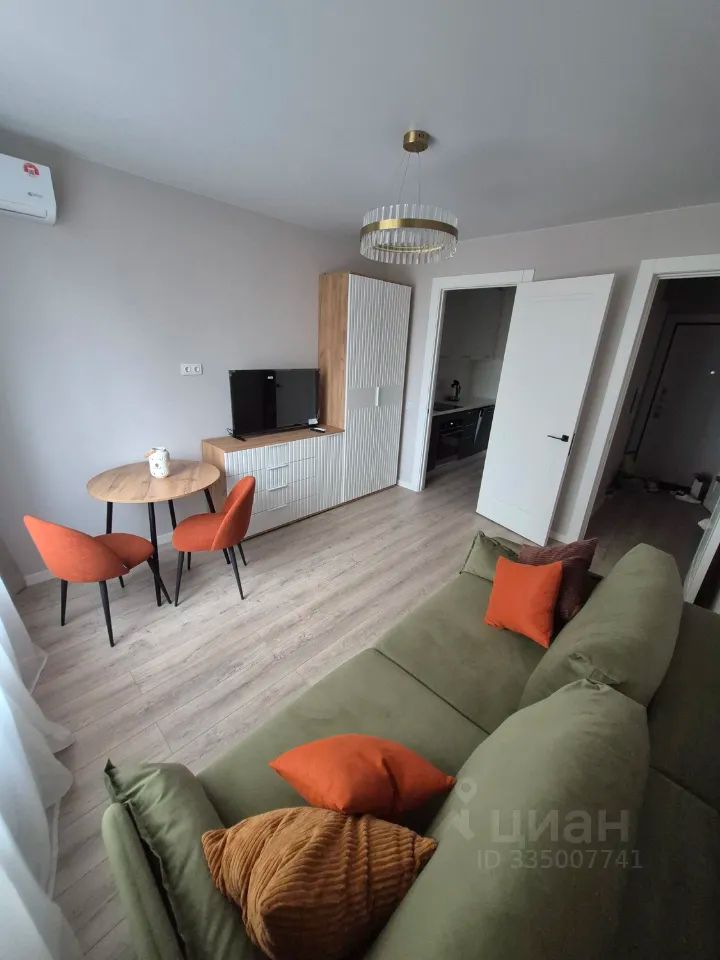 m. Strogino: Apartment, studio
