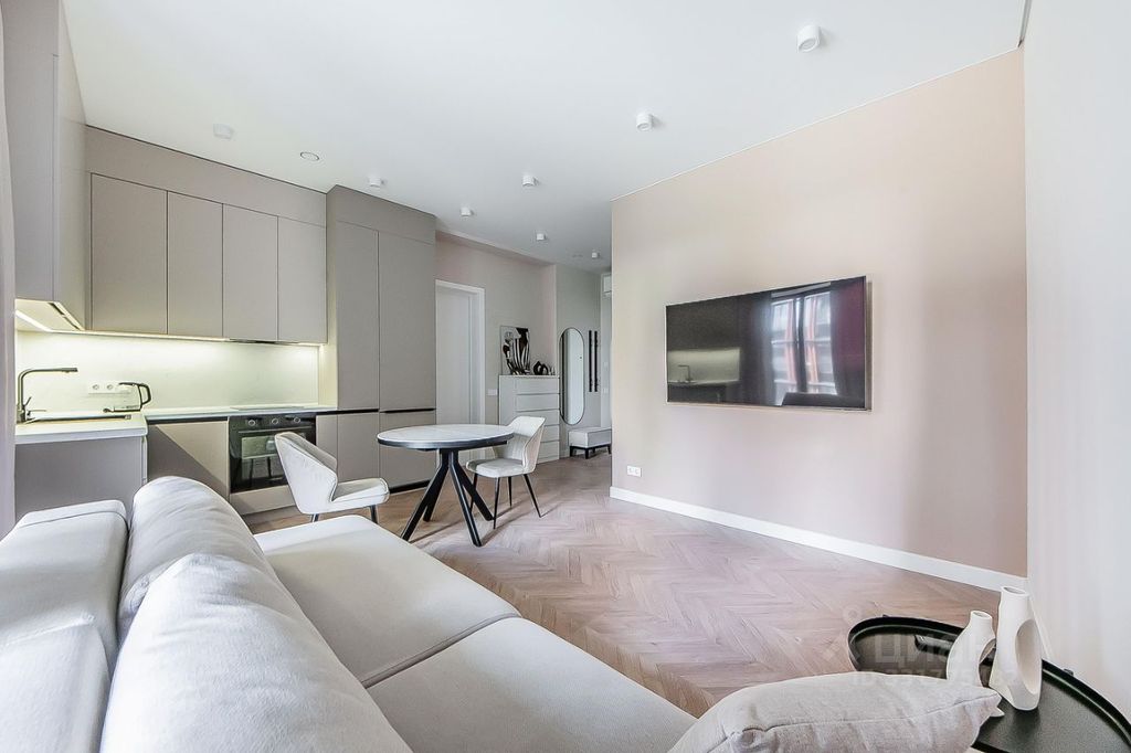 m. Krasnopresnenskaya: Apartment, 2-rooms