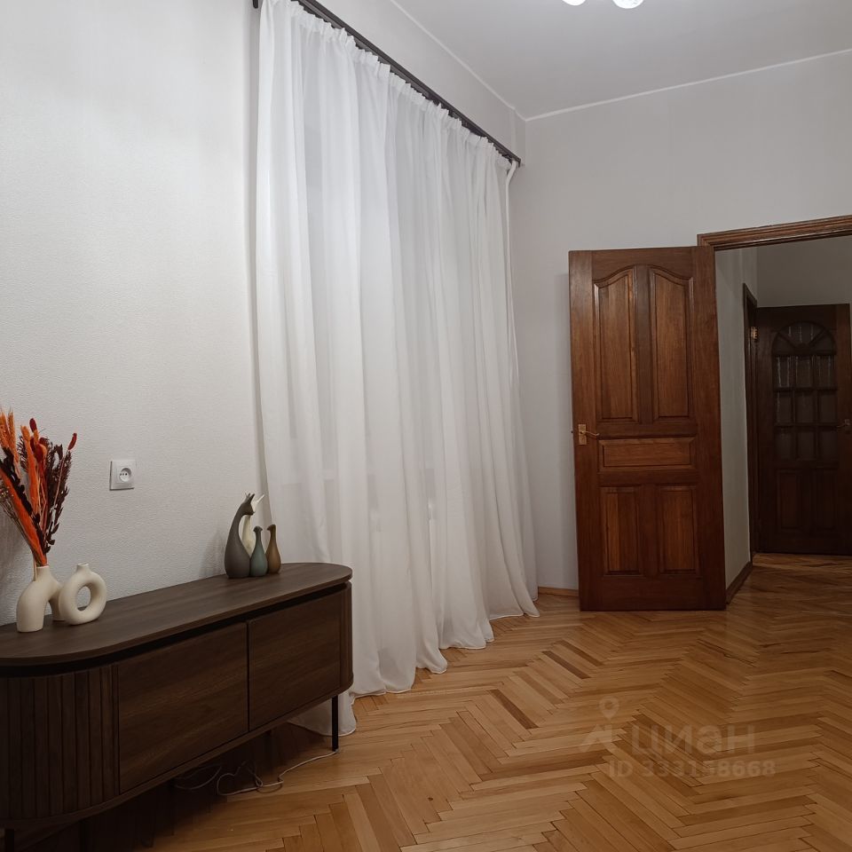m. Smolenskaya: Apartment, 2-rooms