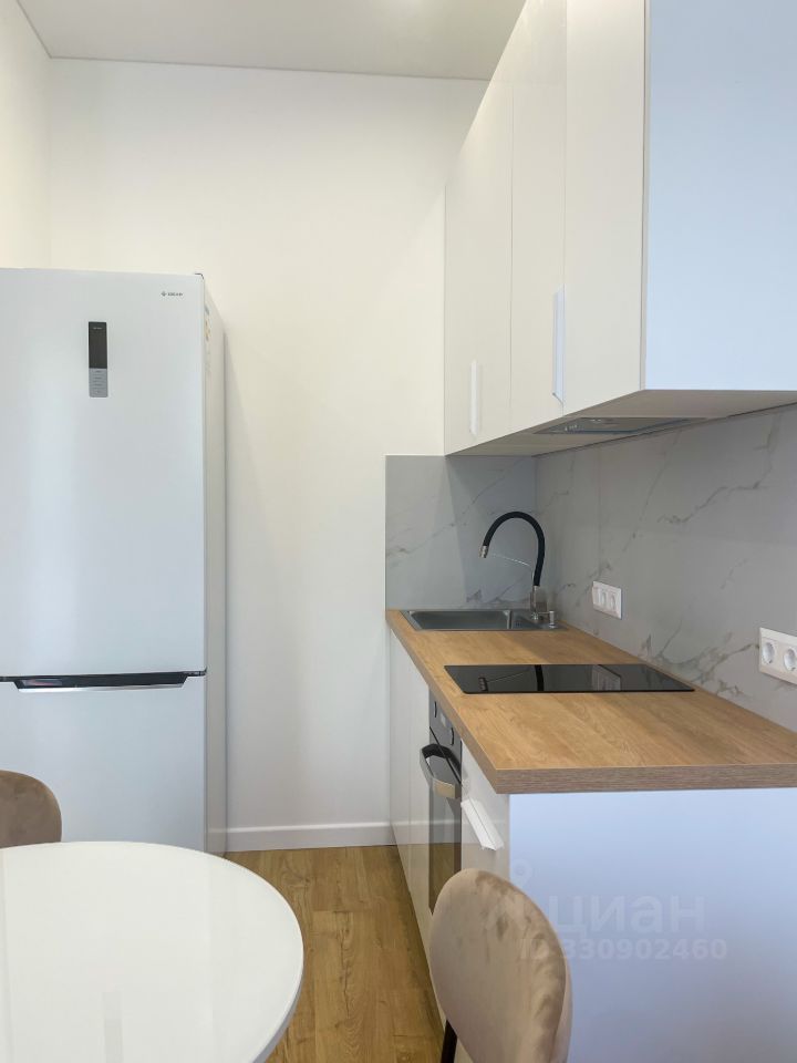 m. Vodny stadion: Apartment, studio