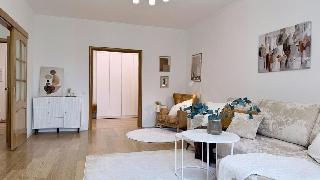 m. Yugo-Zapadnaya: Apartment, 2-rooms