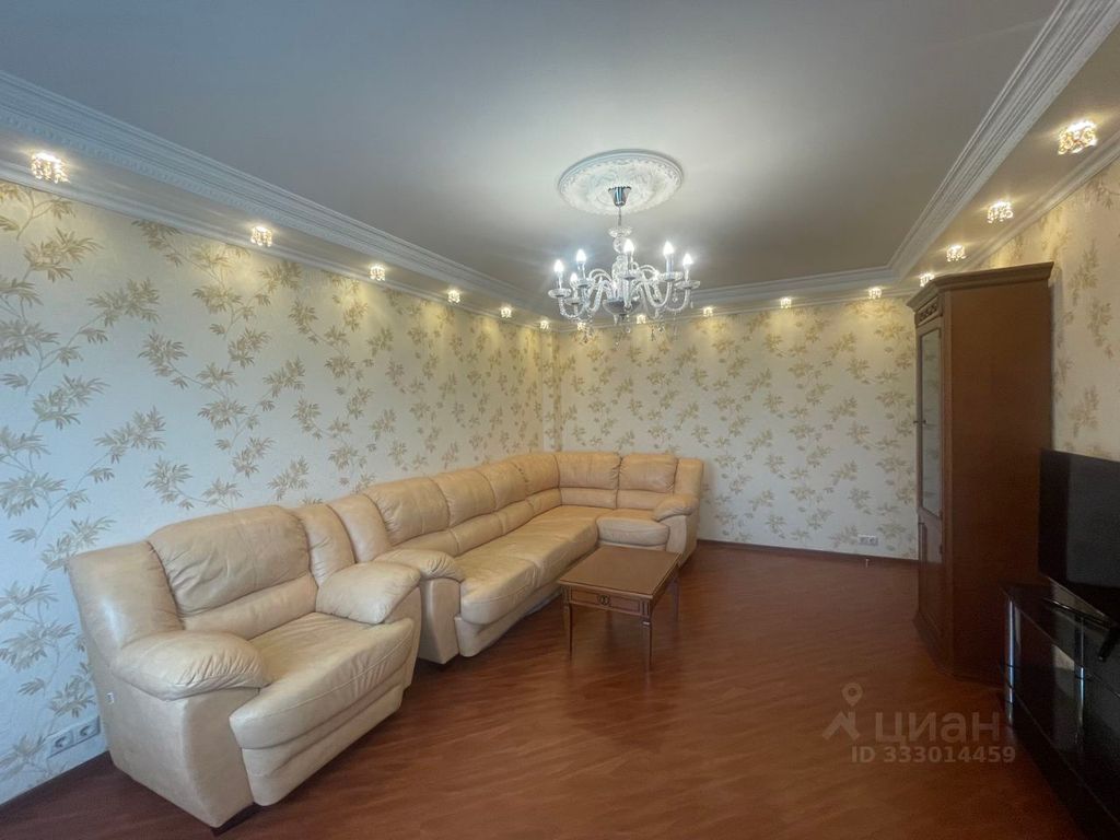 m. Universitet druzhby narodov: Apartment, 2-rooms