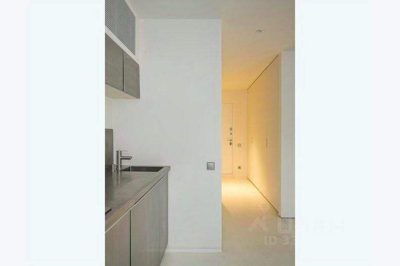m. Ploschad trekh vokzalov: Apartment, 1-rooms