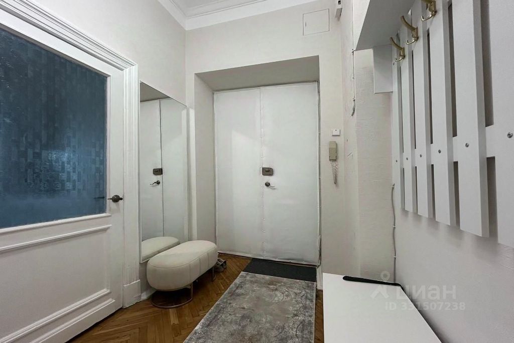 m. Kutuzovskaya: Apartment, 2-rooms
