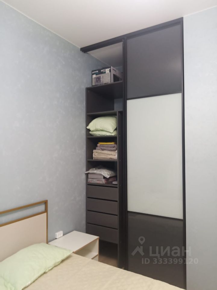 m. ZIL: Apartment, 2-rooms