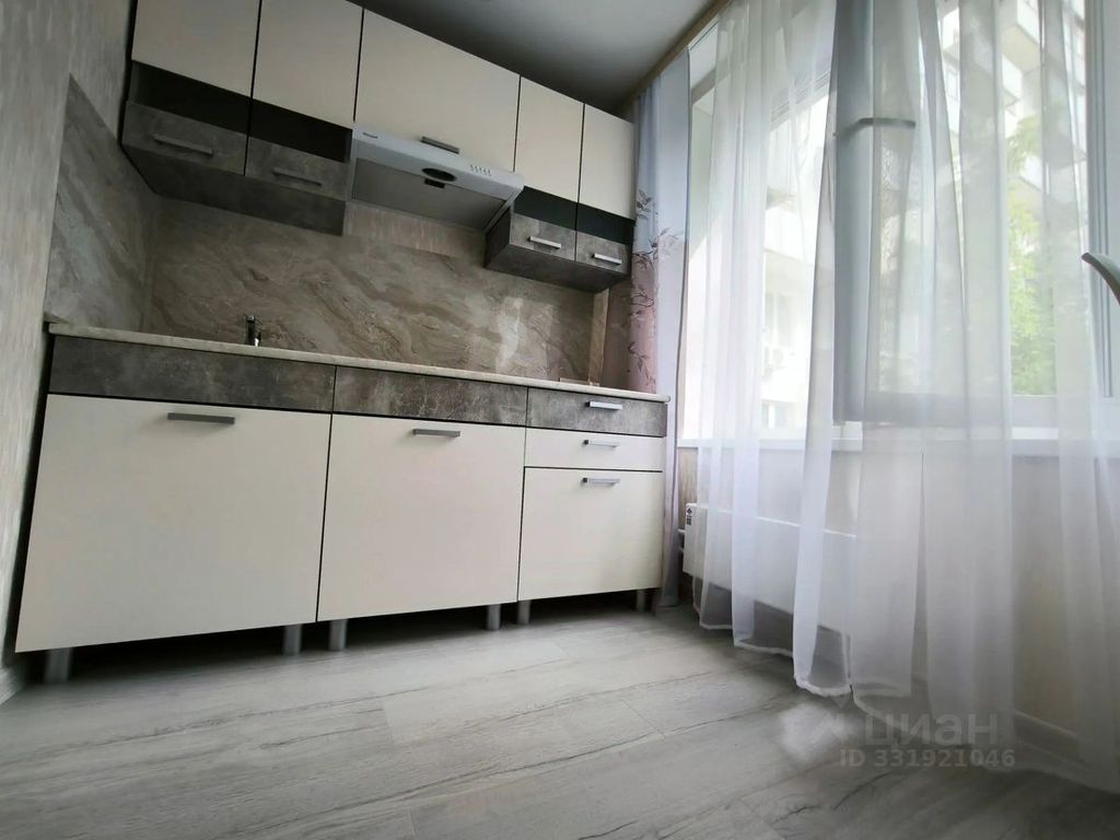 m. Polyanka: Apartment, 2-rooms