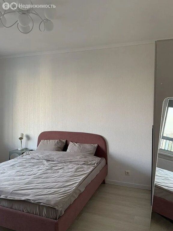 m. Oktyabrskoe pole: Apartment, 1-rooms