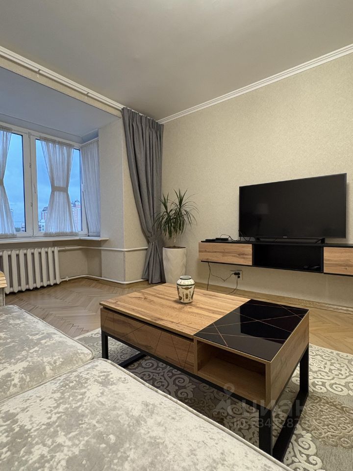 m. Ulitsa 1905 goda: Apartment, 2-rooms