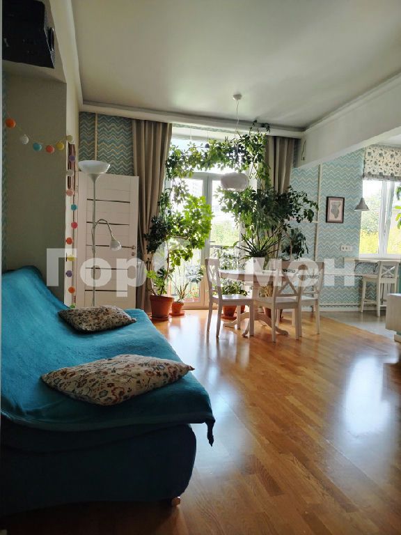 m. Oktyabrskoe pole: Apartment, 2-rooms