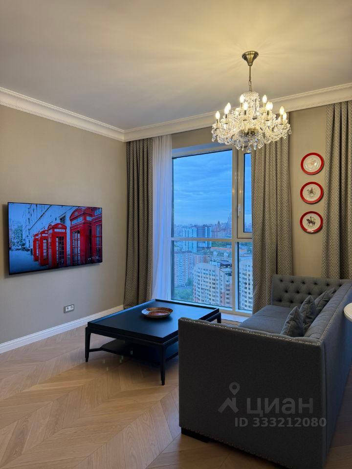 m. Narodnoe Opolchenie: Apartment, 2-rooms