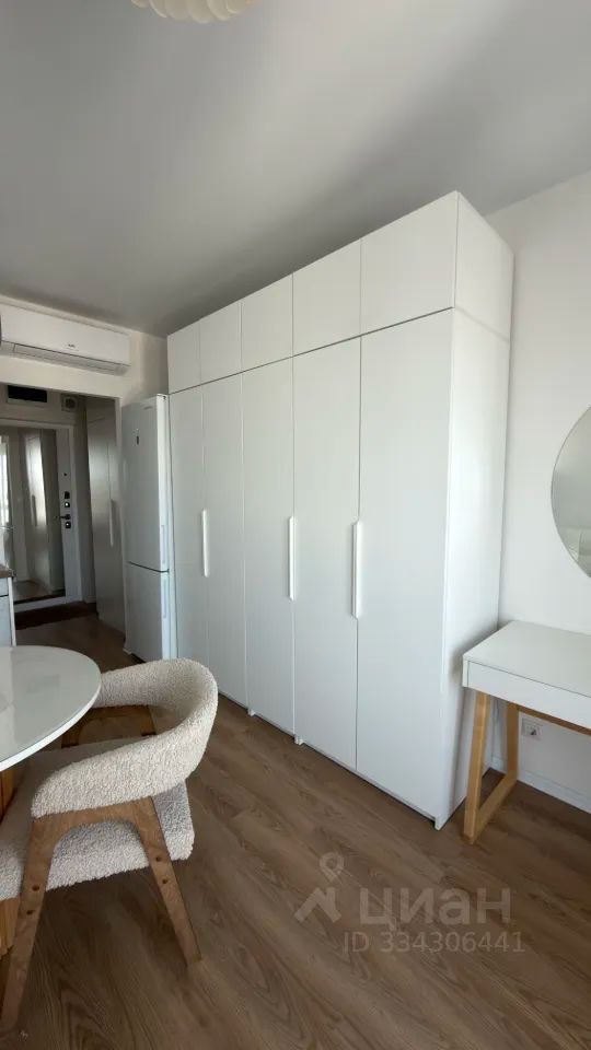 m. Kalitniki: Apartment, studio