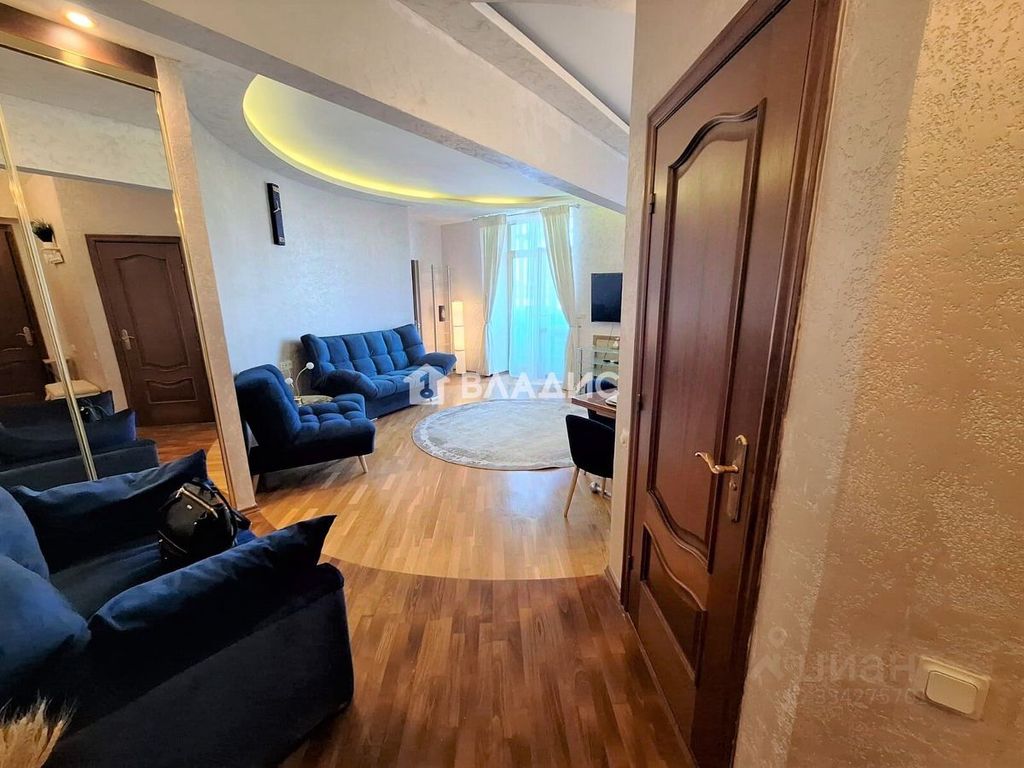 m. Shabolovskaya: Apartment, 2-rooms